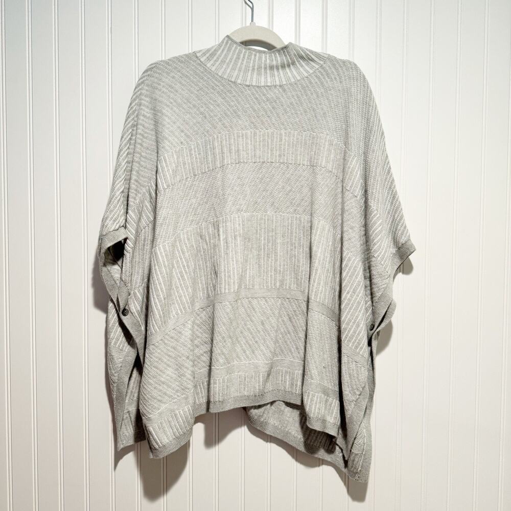 Loft Gray Knit Poncho Sweater Size Medium - Picture 6 of 6